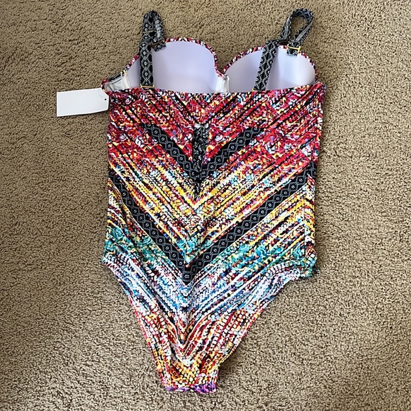MACRAME UNDERWIRE ONE PIECE SWIMSUIT. Size 16 - Picture 7 of 9